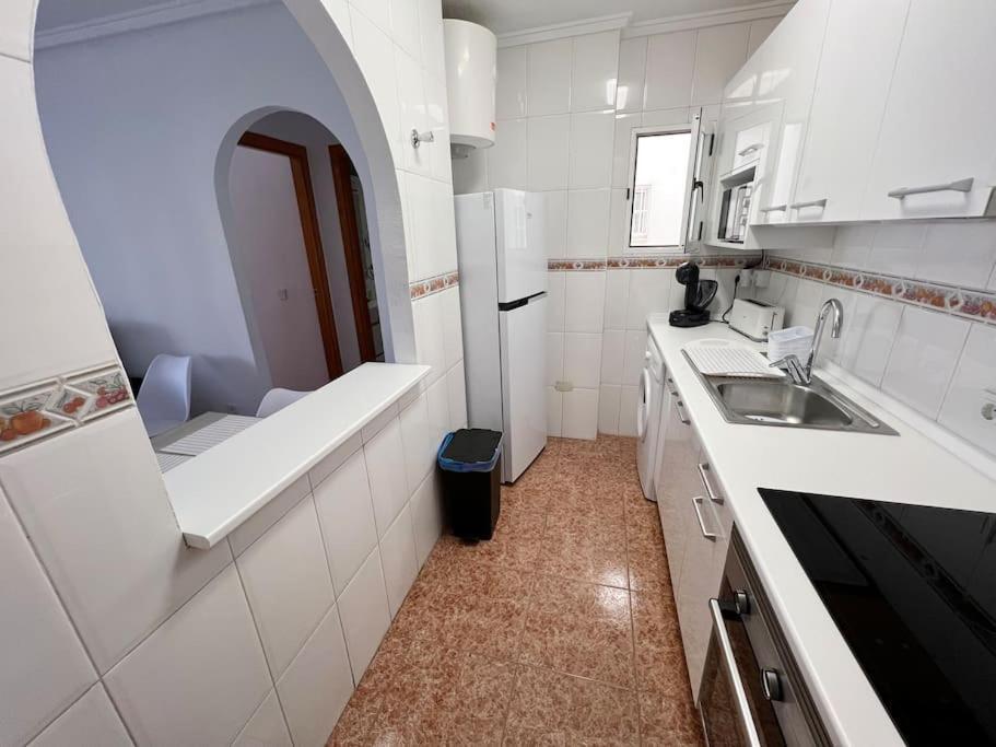 Nice And Central Apartment Torrevieja Kültér fotó