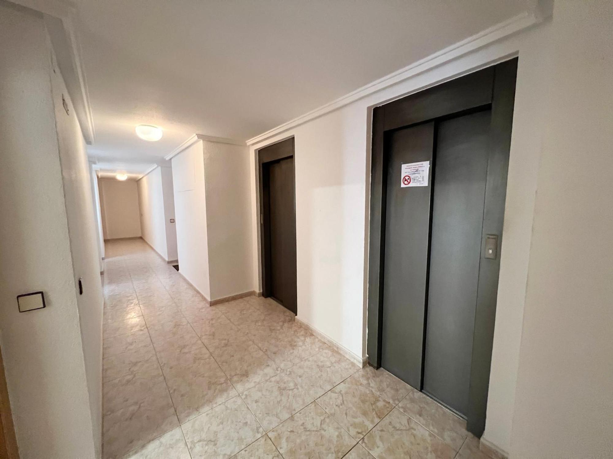 Nice And Central Apartment Torrevieja Kültér fotó