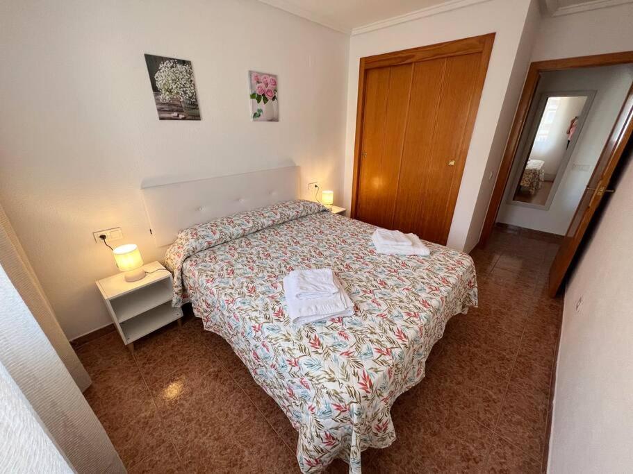 Nice And Central Apartment Torrevieja Kültér fotó